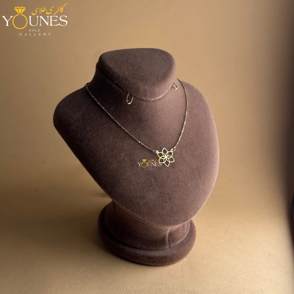 گردنبند طلا گلبرگ